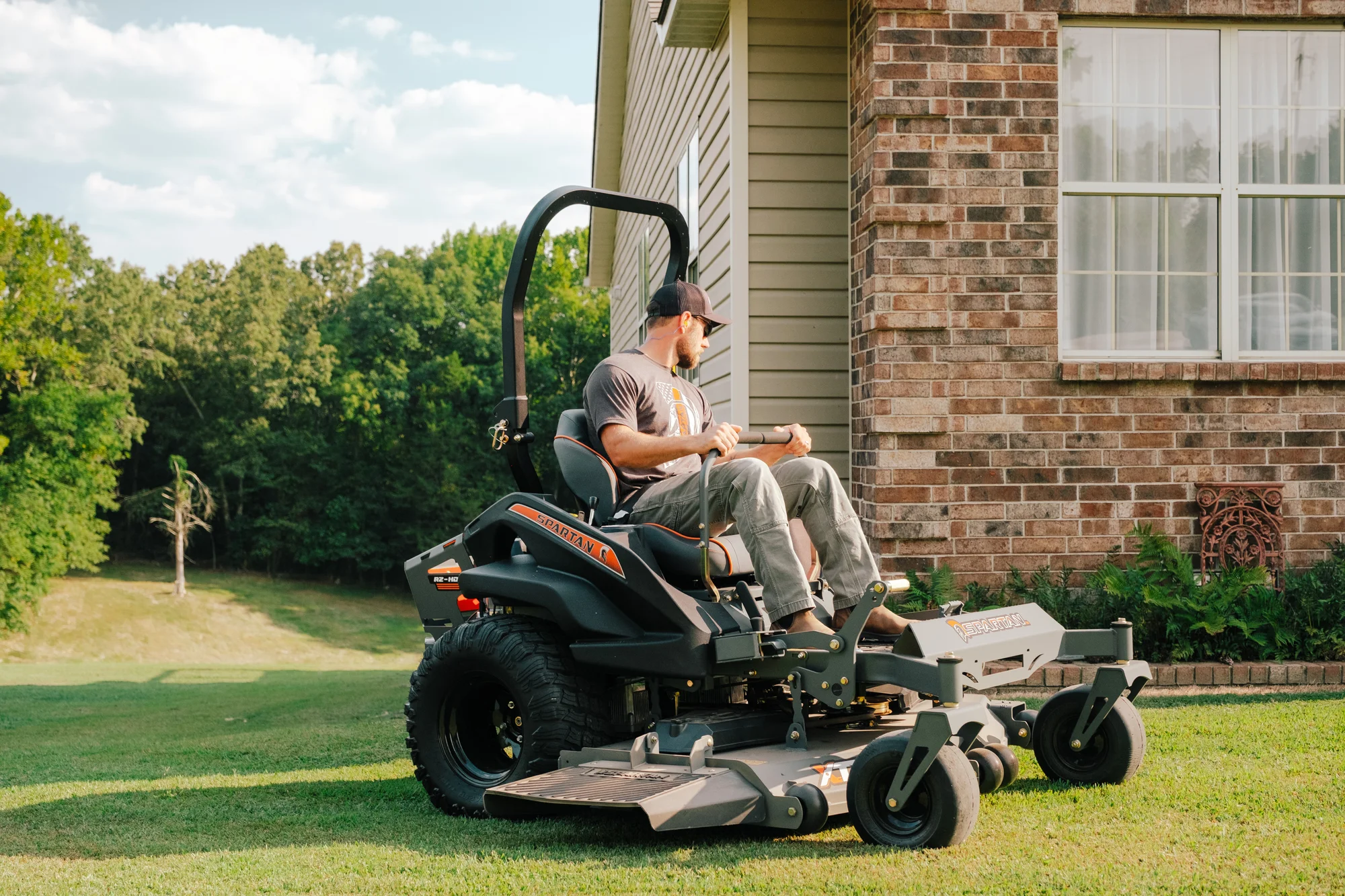 Spartan RZ-HD Series Zero Turn Rider RSZL1160FR730