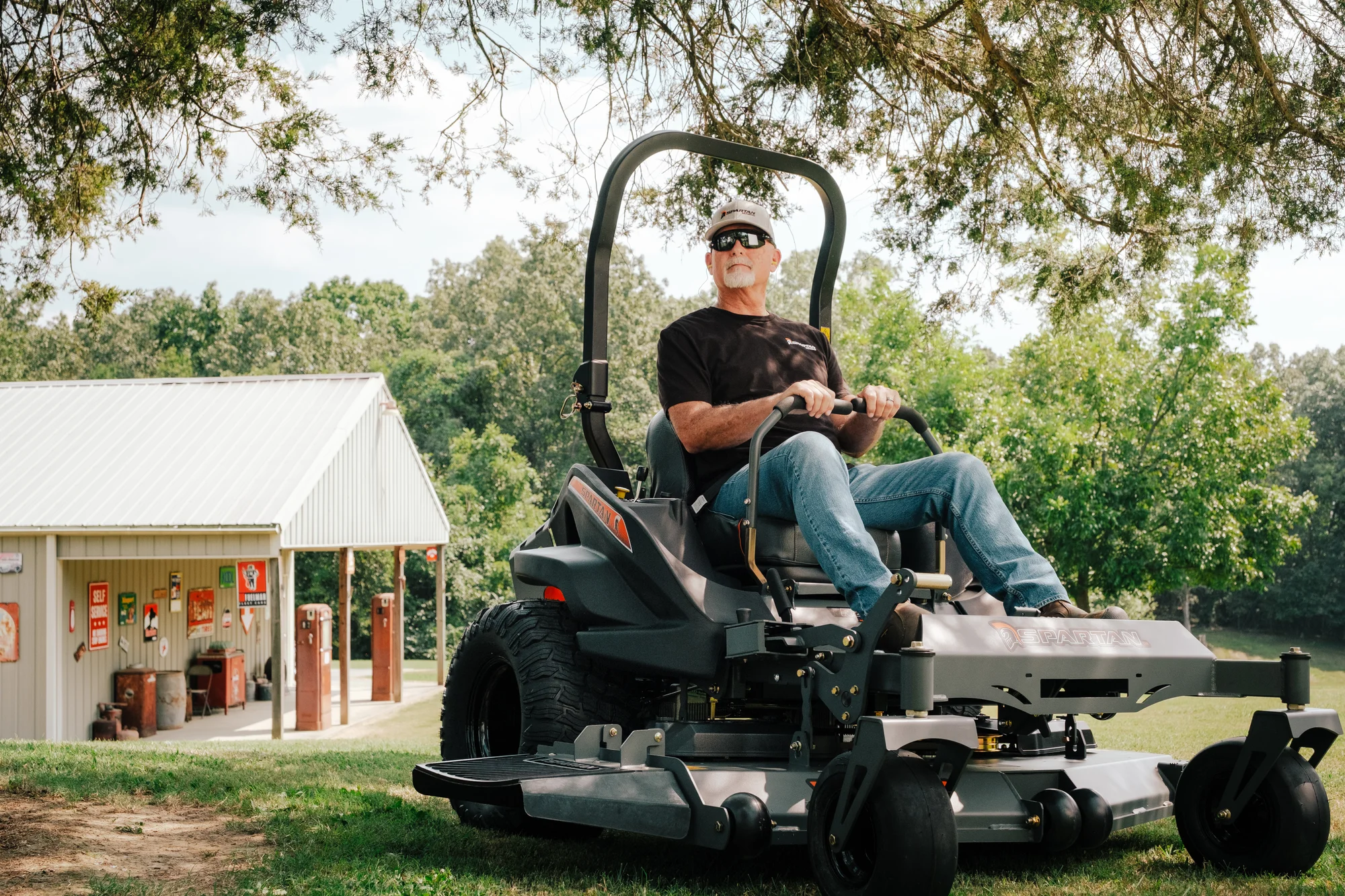 Spartan RZ-XD Zero Turn Rider RSZL2154FX730 Spartan Rz Xd Zero Turn Rider Rszl2154Fx730 Man Posing Mower product image