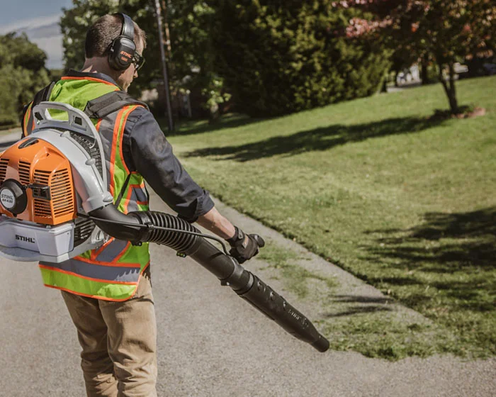 Stihl Backpack Blower BR 430 Stihl Backpack Blower Br 430 Man Clearing Sidewalk product image