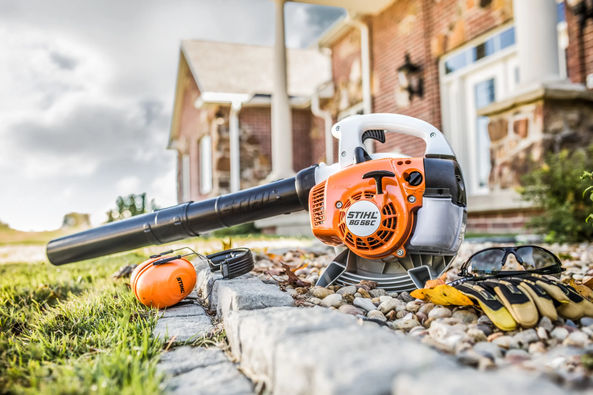 STIHL Bg Series Leaf Blowers Durable Engine Build feature image