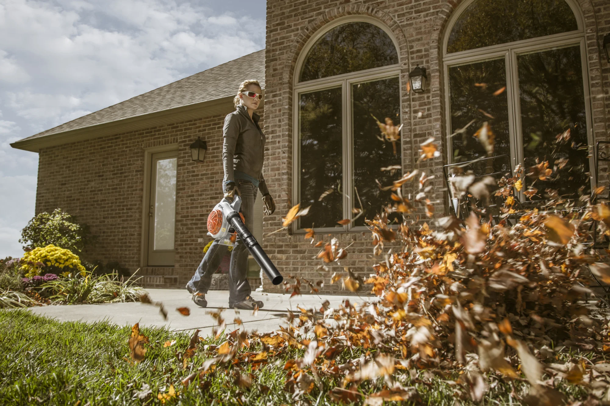 STIHL Bg Series Leaf Blowers High Air Velocity feature image