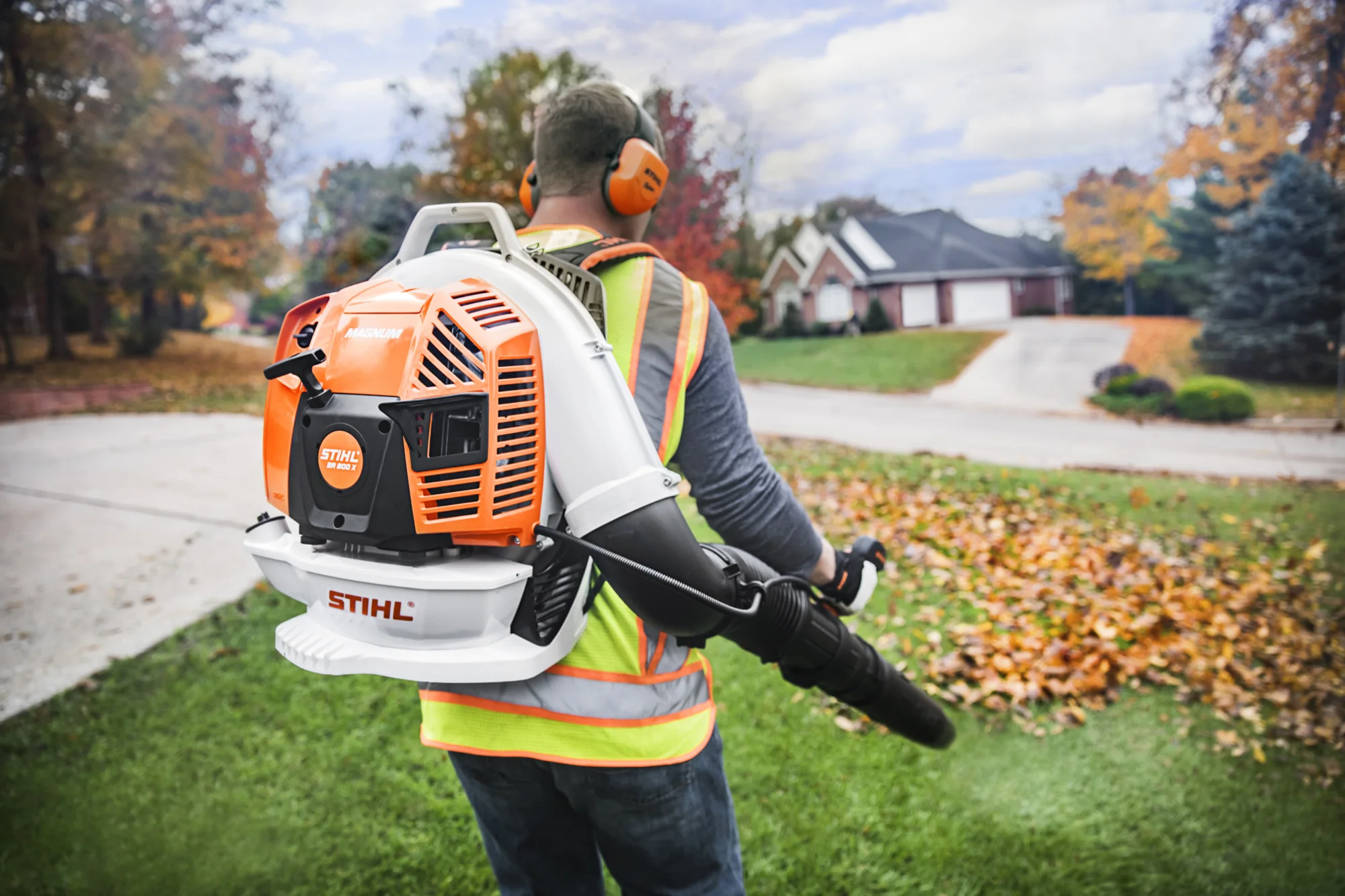STIHL Br Series Leaf Blowers Durable Fan Housing feature image