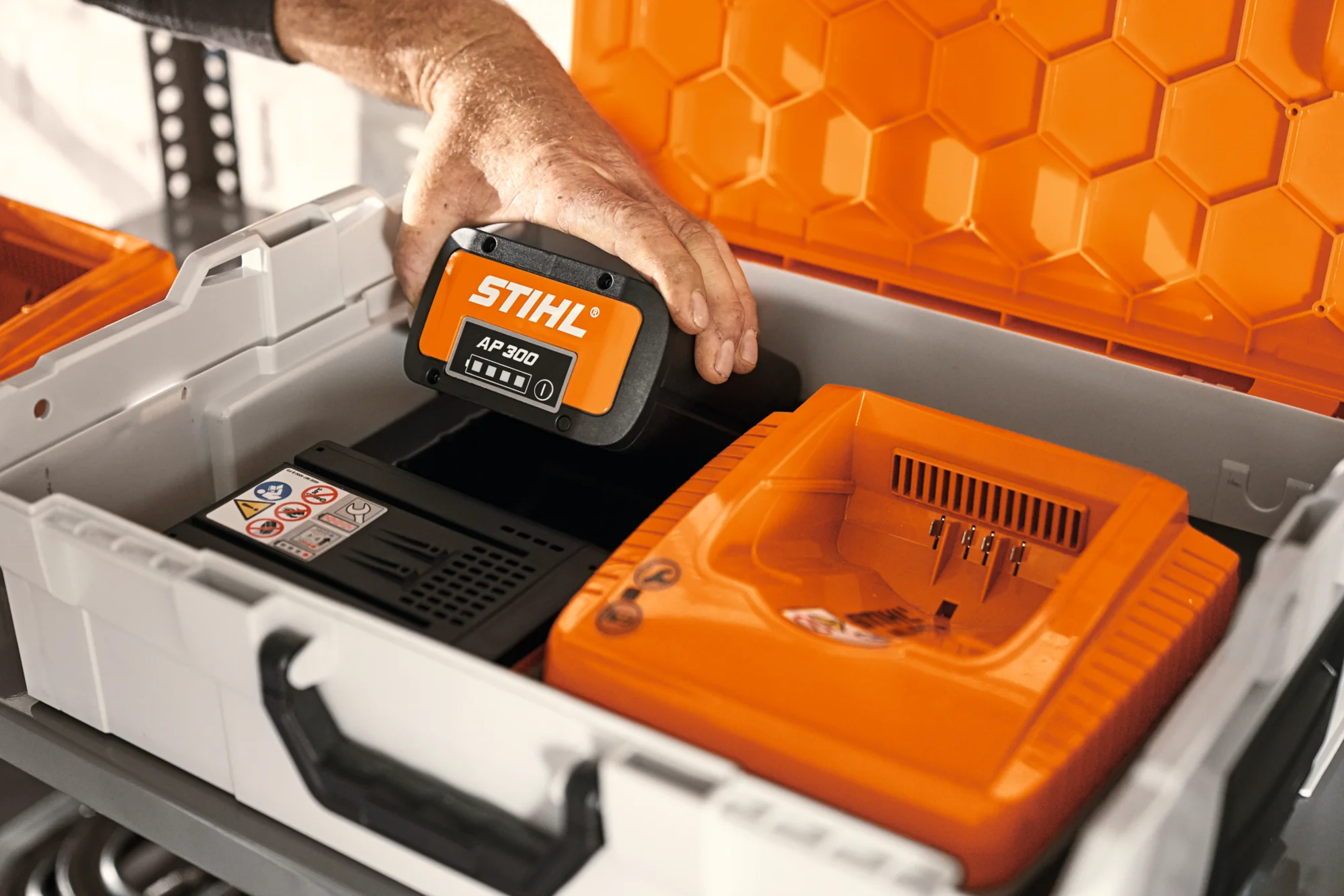 STIHL Fca Series Edgers Interchangeable Batteries feature image