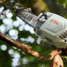STIHL Hta Series Pole Pruners Automatic Chain Oiling feature image