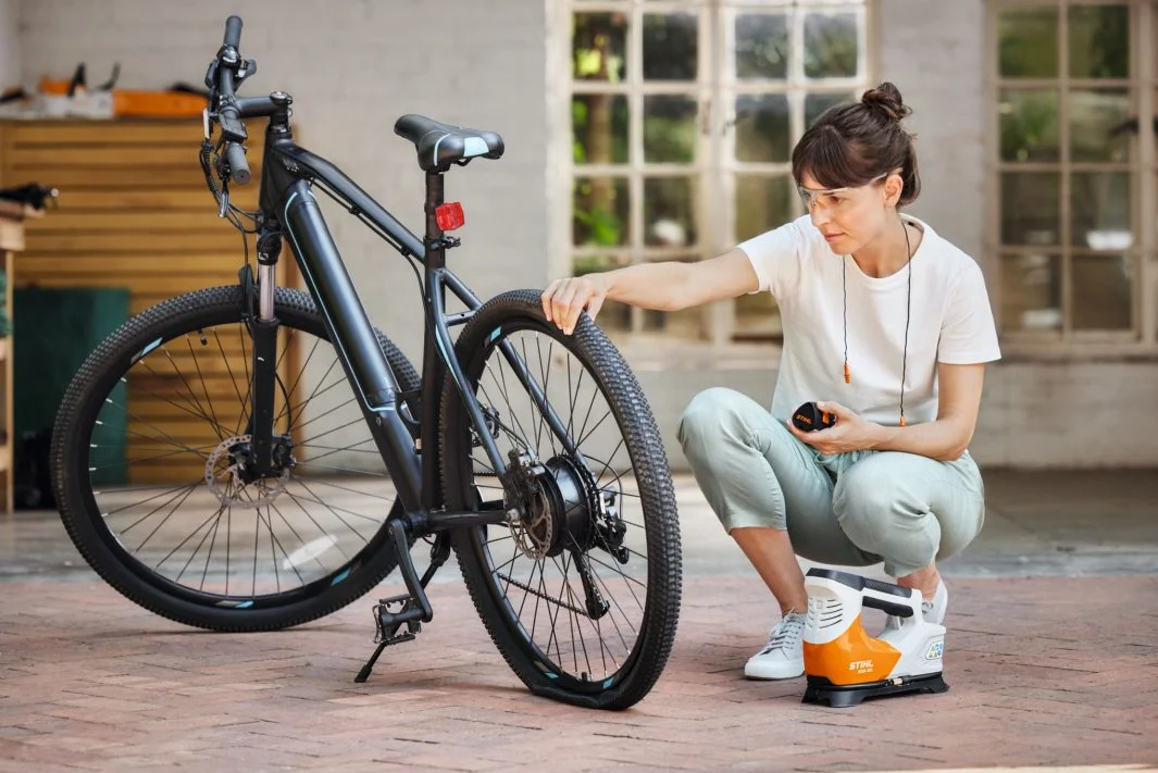 STIHL Koa Series Speciality Equipment 2 In 1 Inflate And Deflate Functionality feature image
