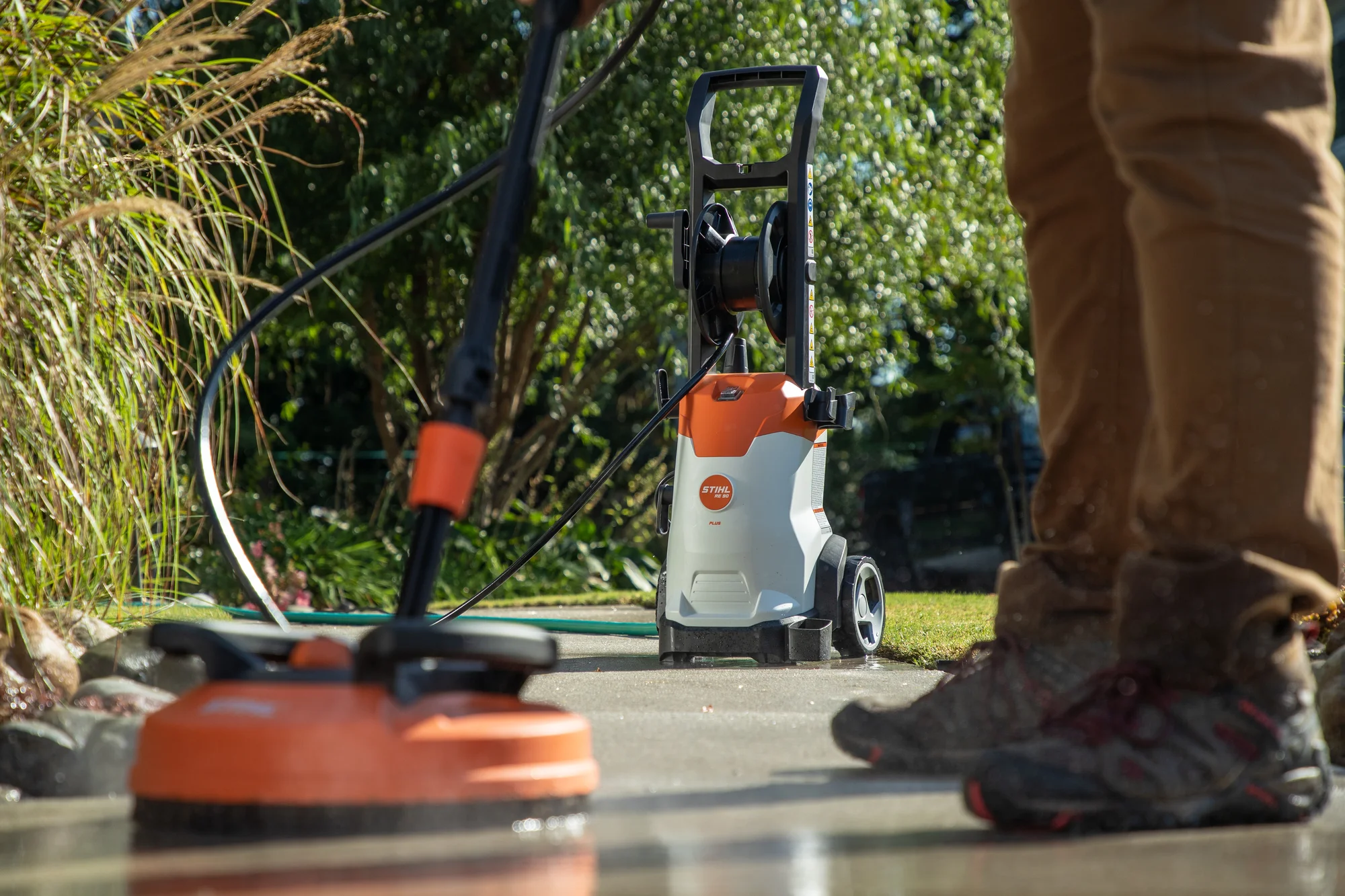 Stihl Pressure Washer RE 90 Plus Stihl Re Series Pressure Washer Re 90 Plus Washer On Sidewalk product image
