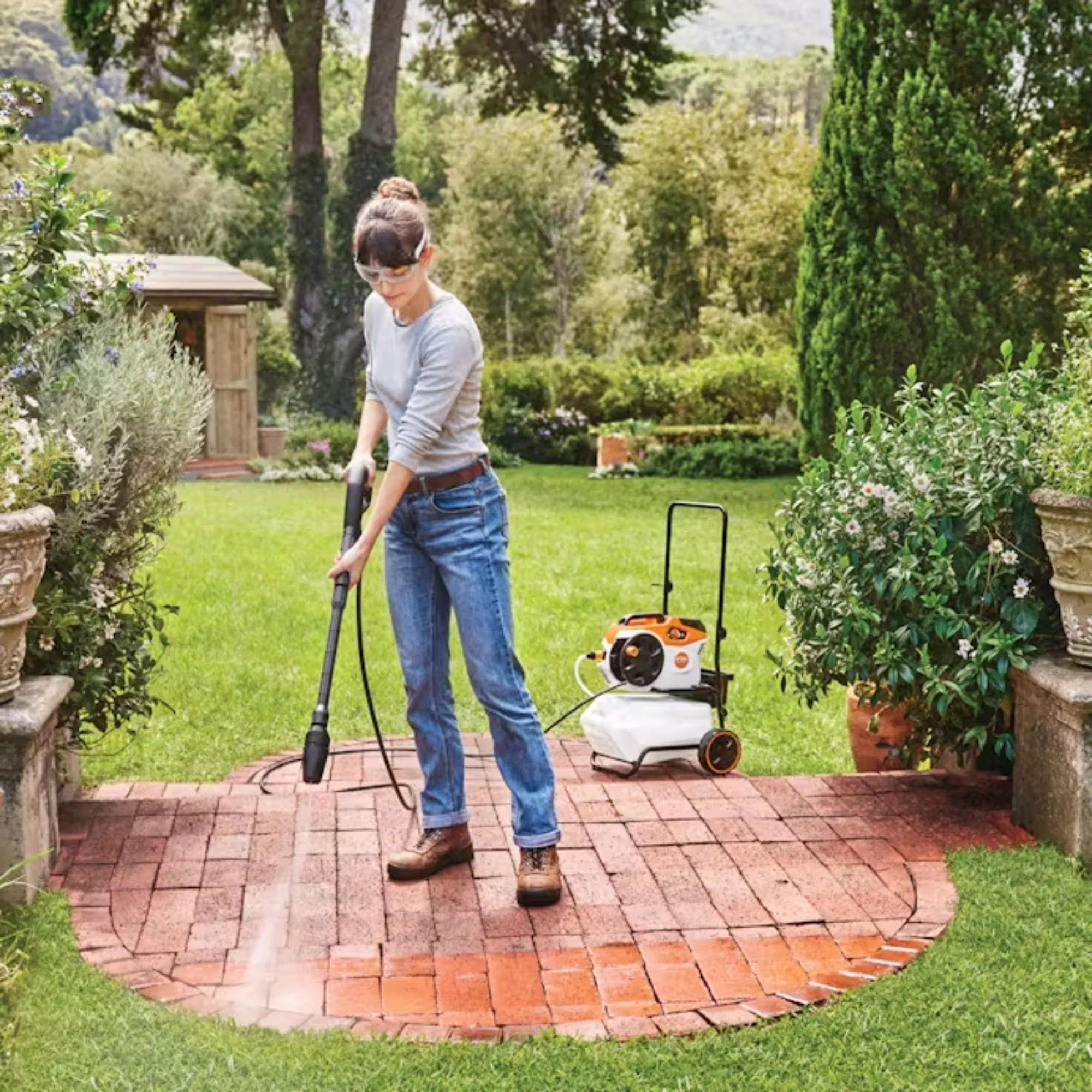 STIHL REA Series Pressure Washers High Pressure Output feature image