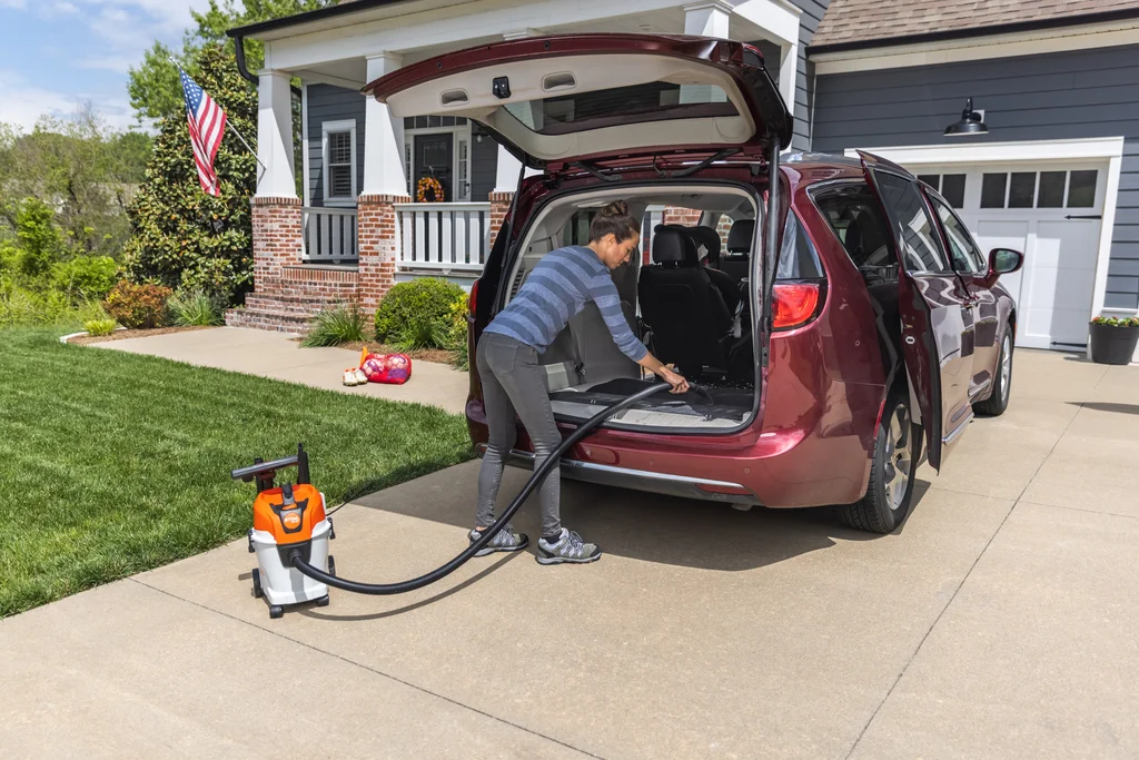 STIHL Se Series Speciality Equipment Strong Suction Performance feature image