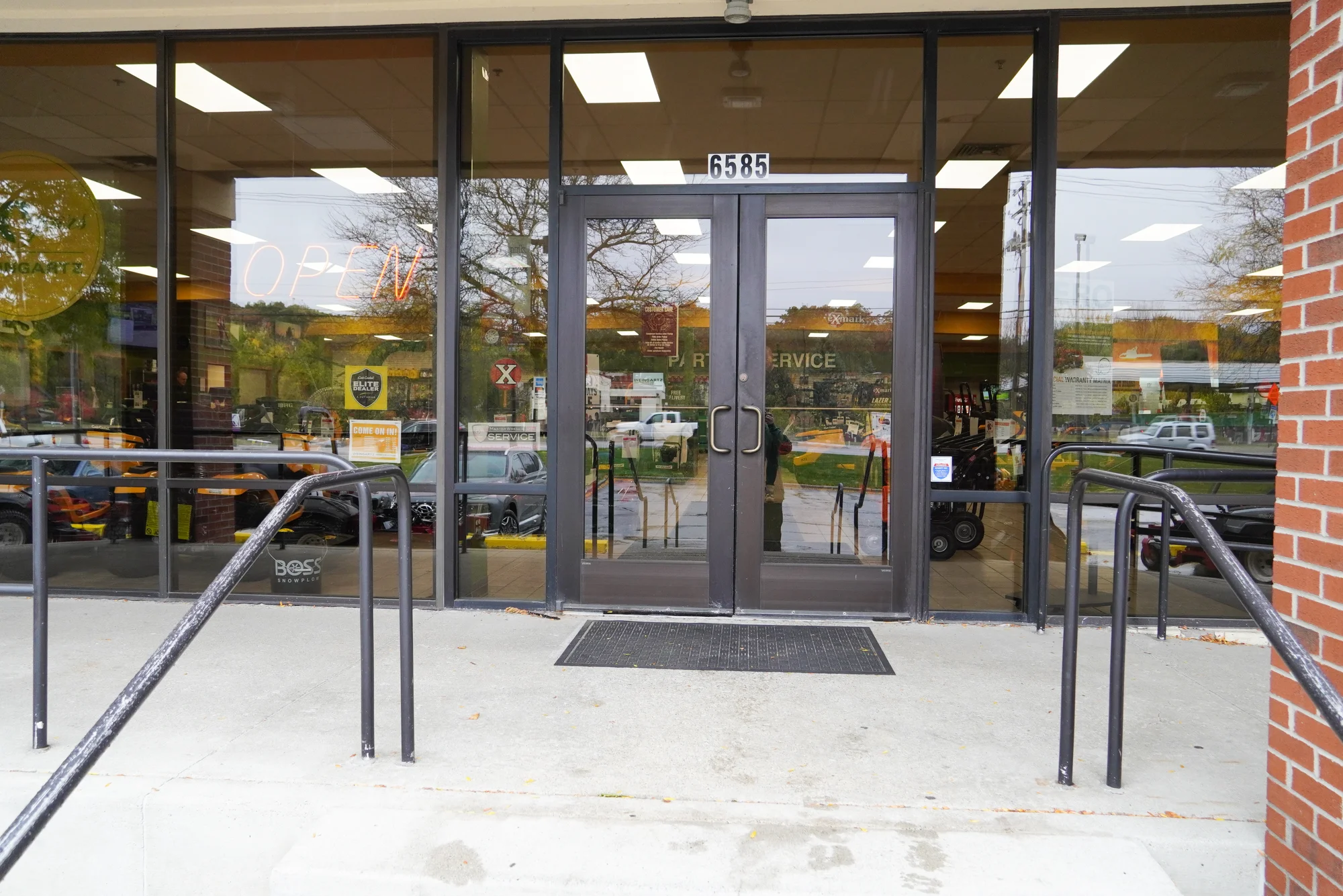 Store Location Clarkston Entryway Doors product image