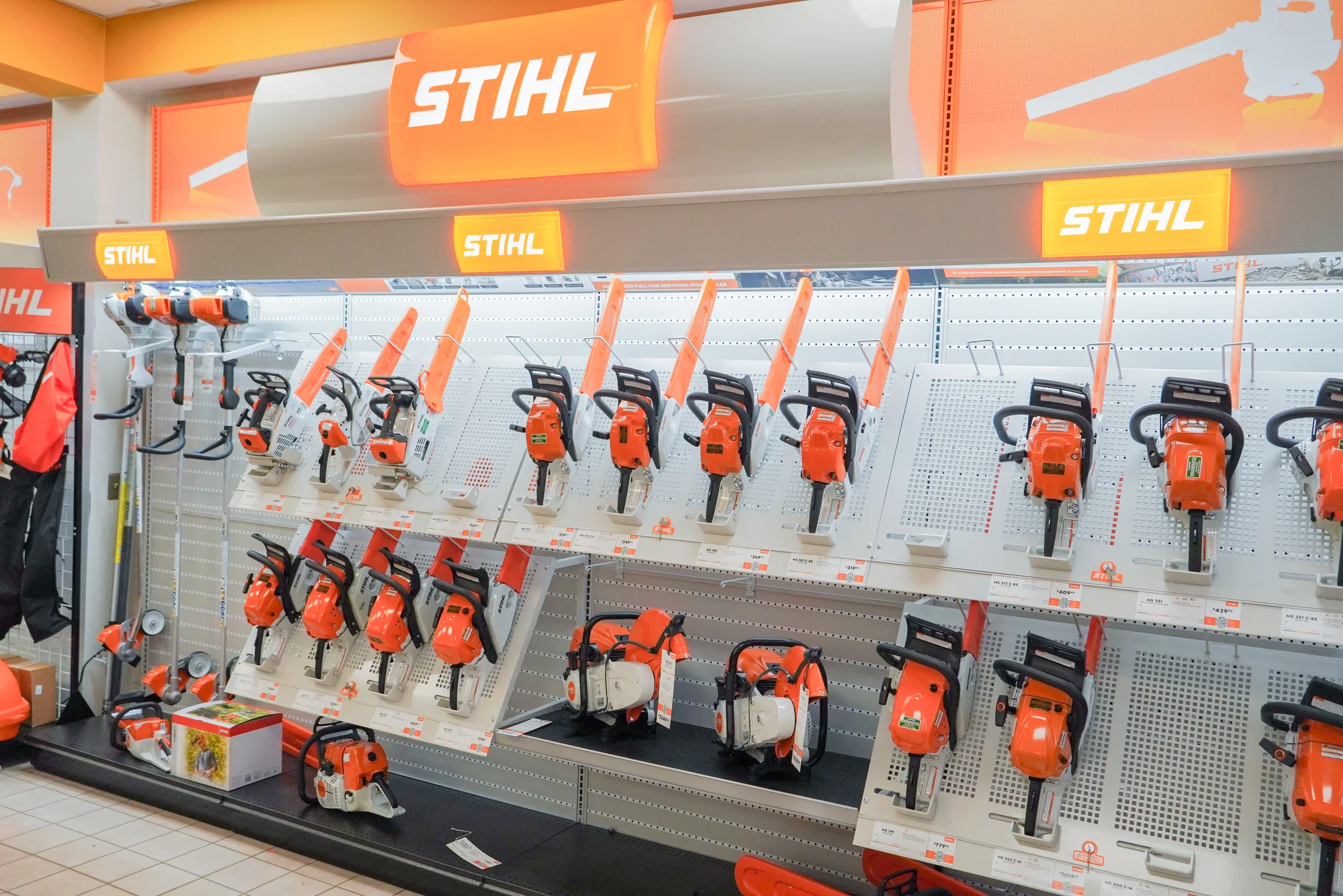 Store Location Clarkston Key Product Displays Chainsaws product image