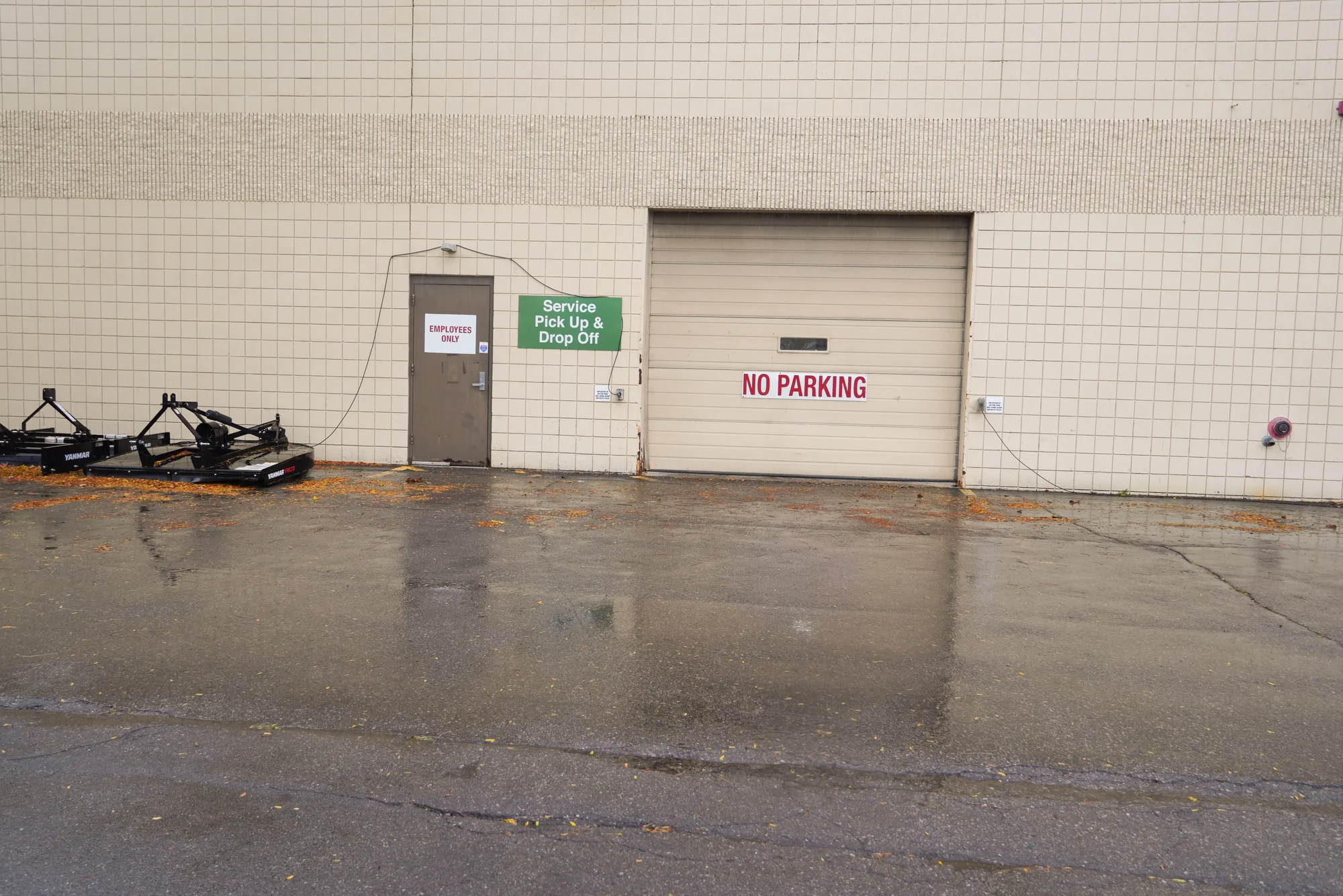 Store Location Clarkston Loading Bay Pickup Area product image