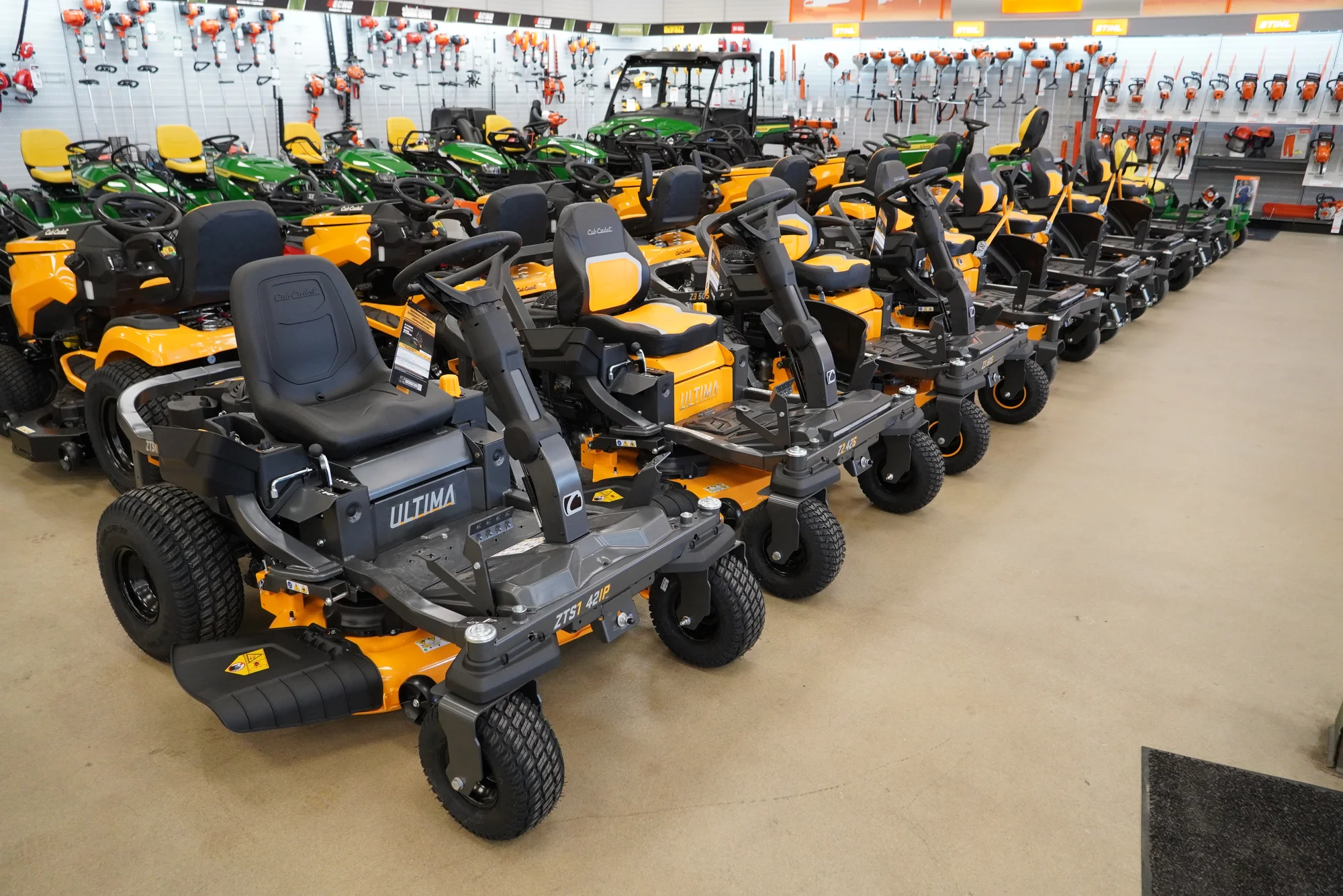 Store Location Farmington Hills Cub Cadet Selection product image