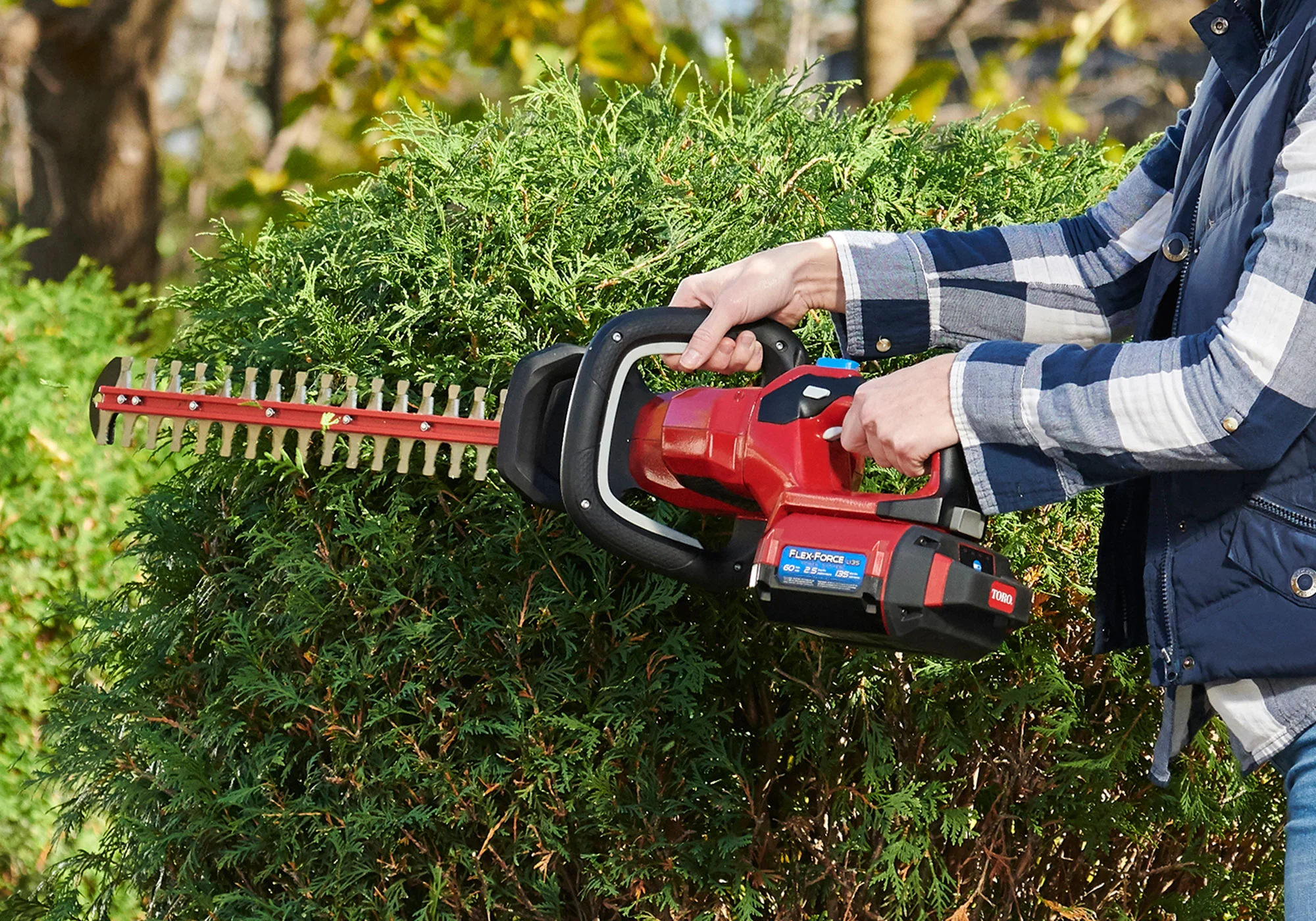 Toro 60V Max Series Hedge Trimmers Dual Action Blades feature image