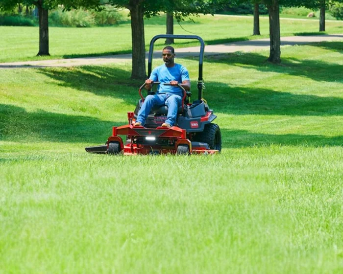 Toro Titan Max Series Zero Turn Rider 76606