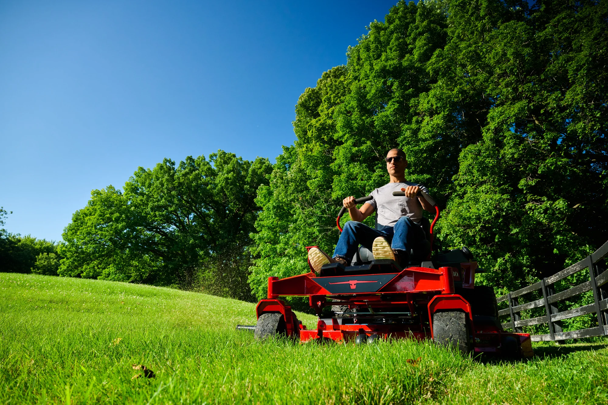 Toro Titan Series Zero Turn Rider 76614