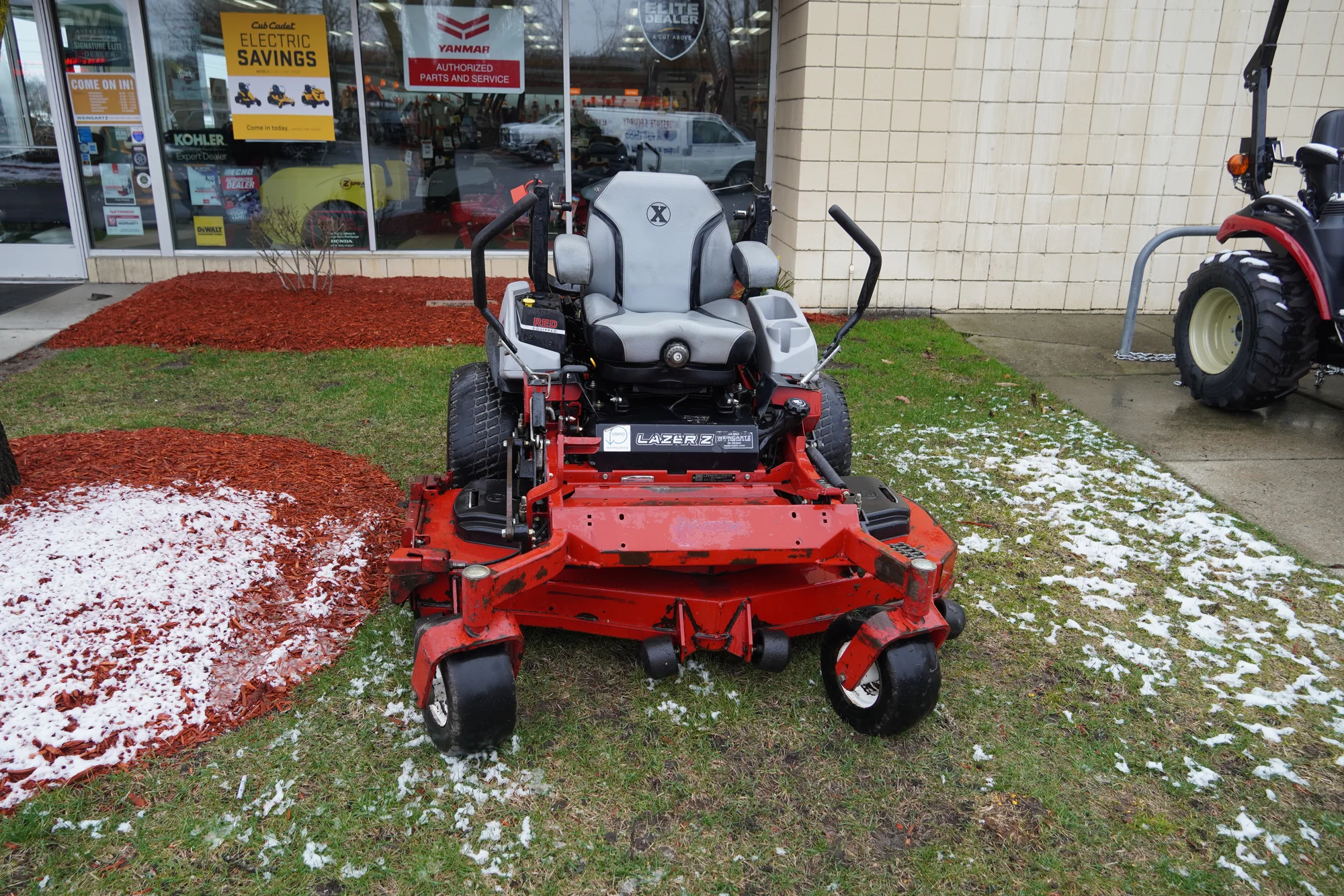 Used Exmark Lazer X Series 60 in Zero Turn Mower TR032025AA-776-2RTM