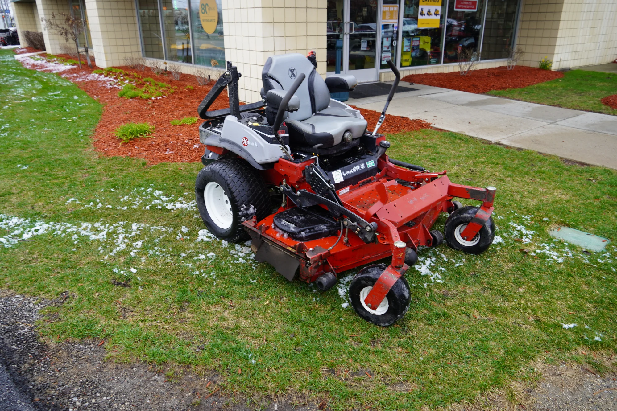 Used Exmark Lazer X Series 60 in Zero Turn Mower TR032025AA-776-7RTM