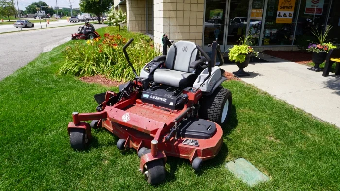 Used Exmark Lazer X Series 60 in Zero Turn Mower TR042322AA-776-2RTM