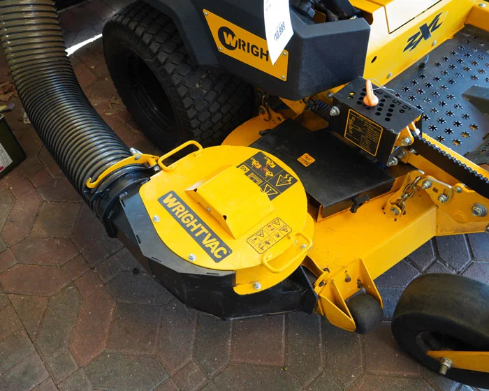 Used Wright ZXL 61 in Zero Turn Mower W/ Bagger TR2057U Tr2057u 3