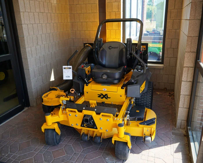 Used Wright ZXL 61 in Zero Turn Mower W/ Bagger TR2057U