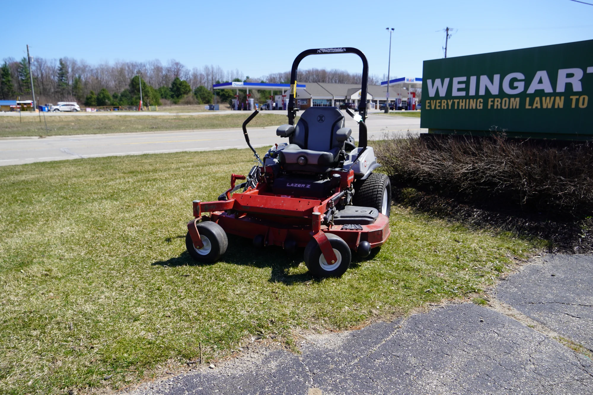Used Exmark Lazer X Series 60 in Zero Turn Mower TR4723RTM