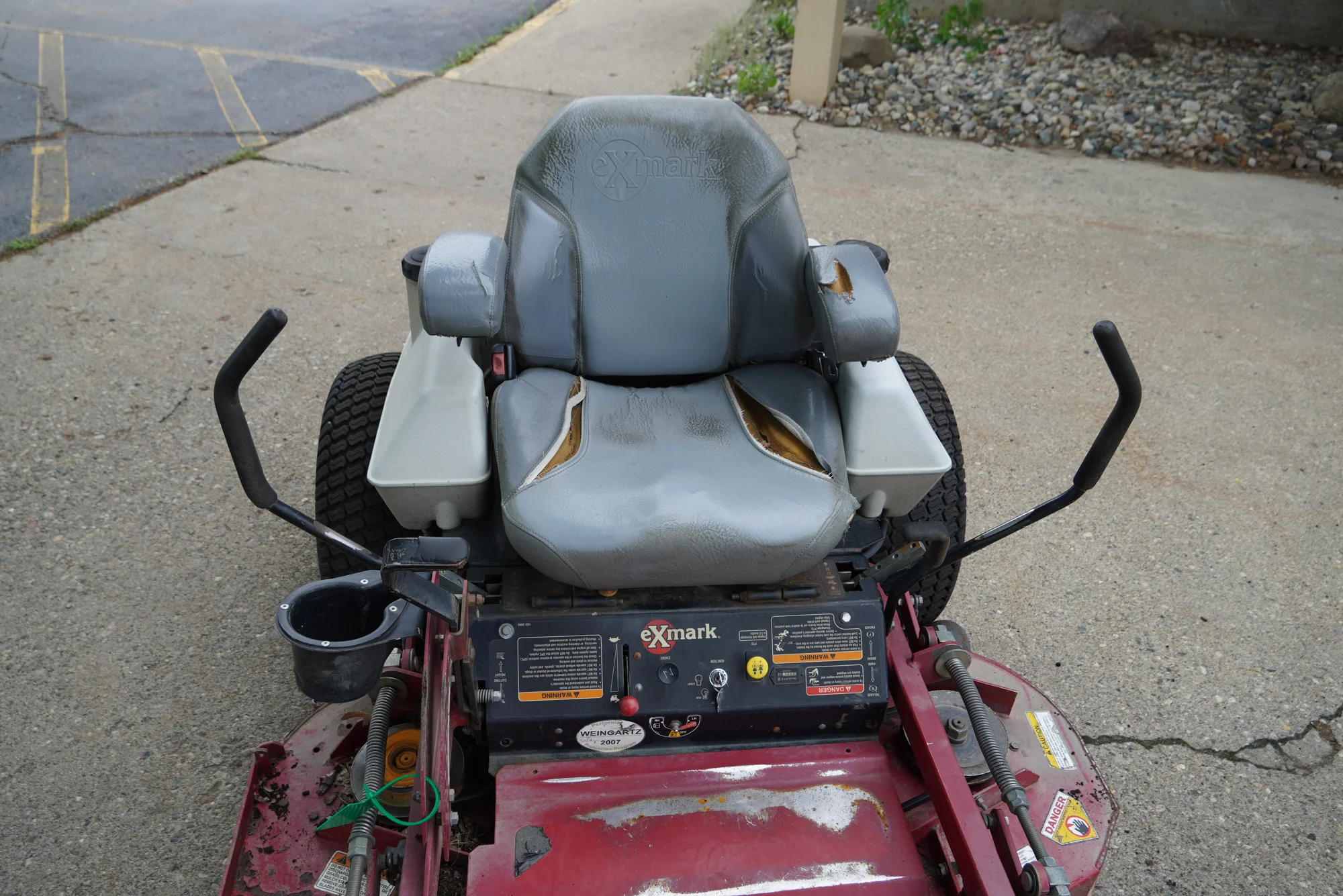 Used Exmark Lazer LHP23KC523 52 in Zero Turn Mower TR52422CRTM
