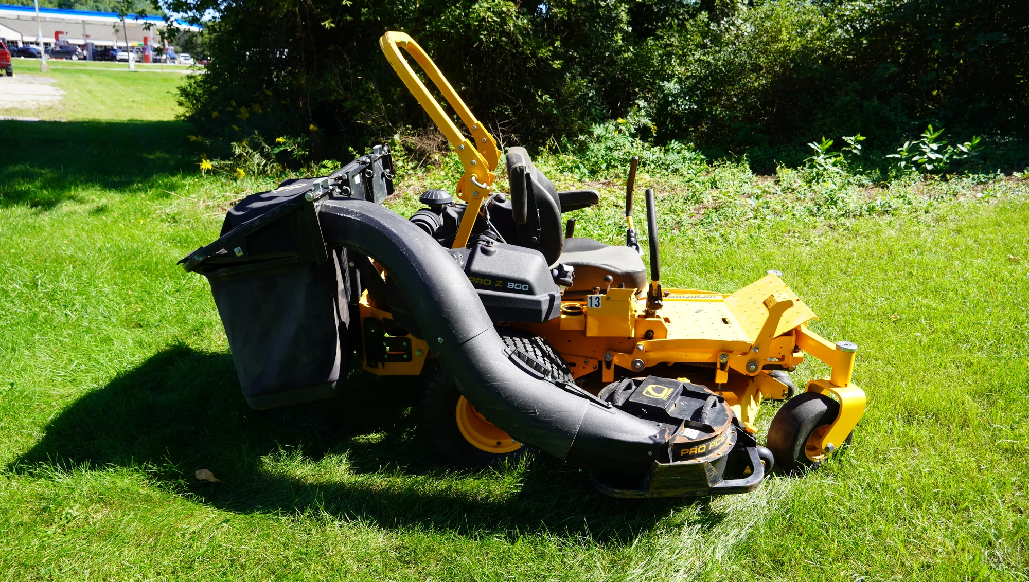 Used Cub Cadet PRO Z 960 60 in Zero Turn Mower with Bagger TR10143RTM Used Cub Cadet PRO Z 960 60 in Zero Turn Mower with Bagger TR10143RTM
