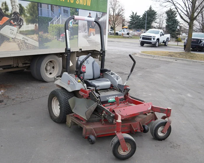 Used Lazer E Series 60 in Zero Turn Mower TR4588FRTM2A