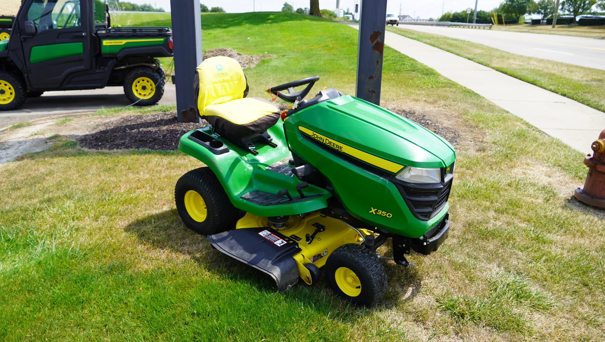 Used John Deere X350 with 42 in mower deck TR4959F