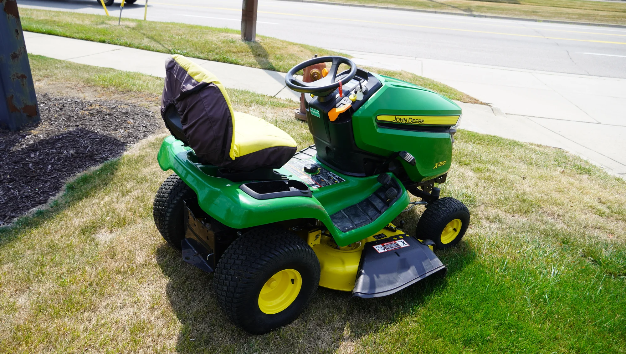 Used John Deere X350 with 42 in mower deck TR4959F