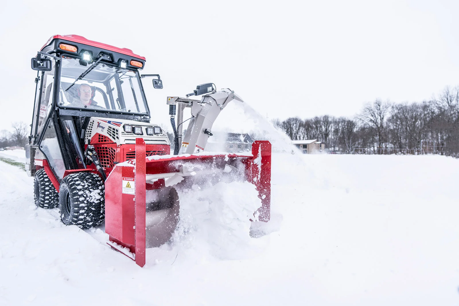 Ventrac 4520 Series Compact Utility Tractors Quick Attach Front Mount System feature image