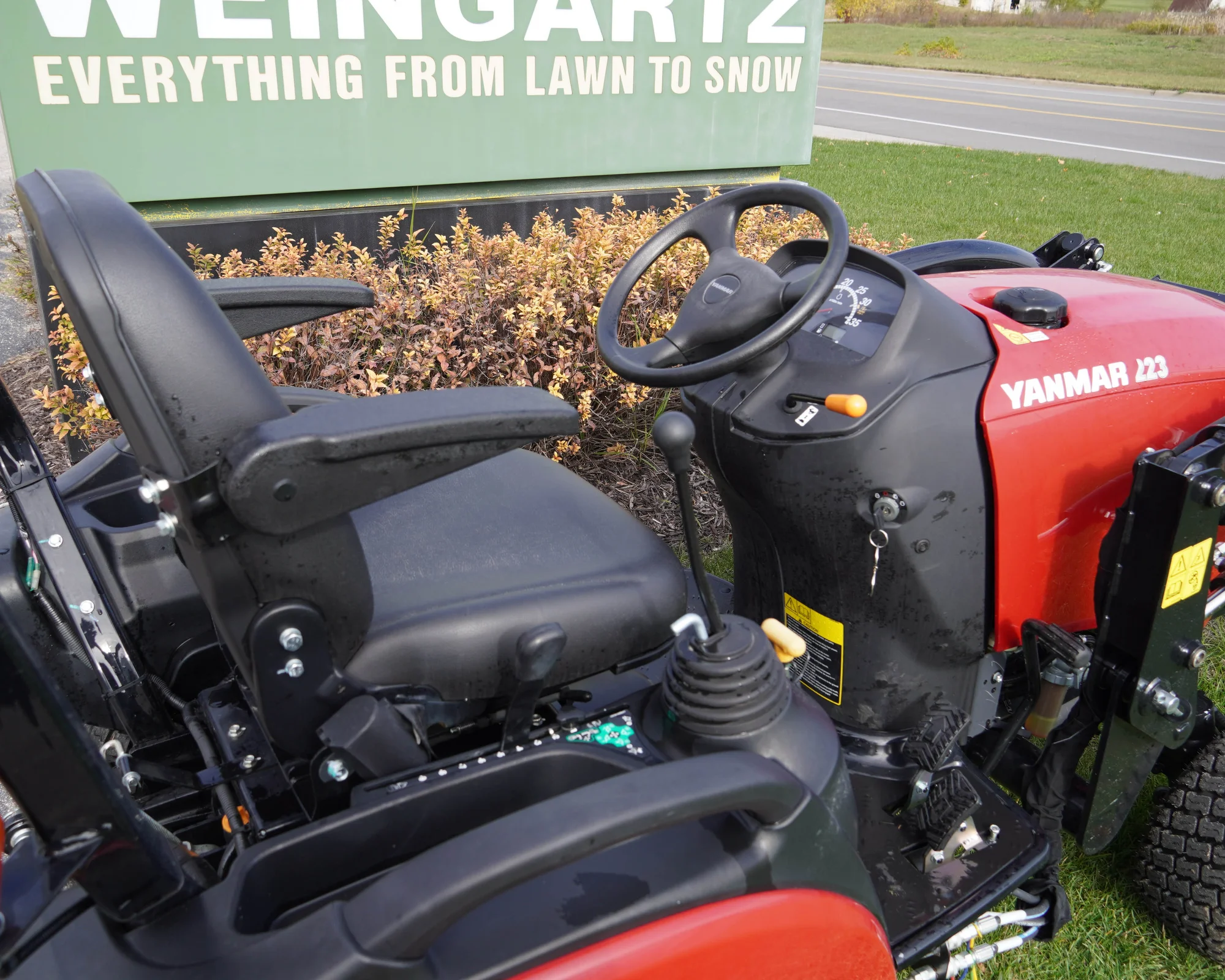 Yanmar Sa Series Compact Utility Tractor Sa223Bt L 420979 Closeup product image