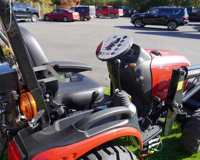 Yanmar SA Series Compact Utility Tractor SA325BIL-004763 Yanmar Sa Series Compact Utility Tractor Sa325Bil 004763 Controls product image