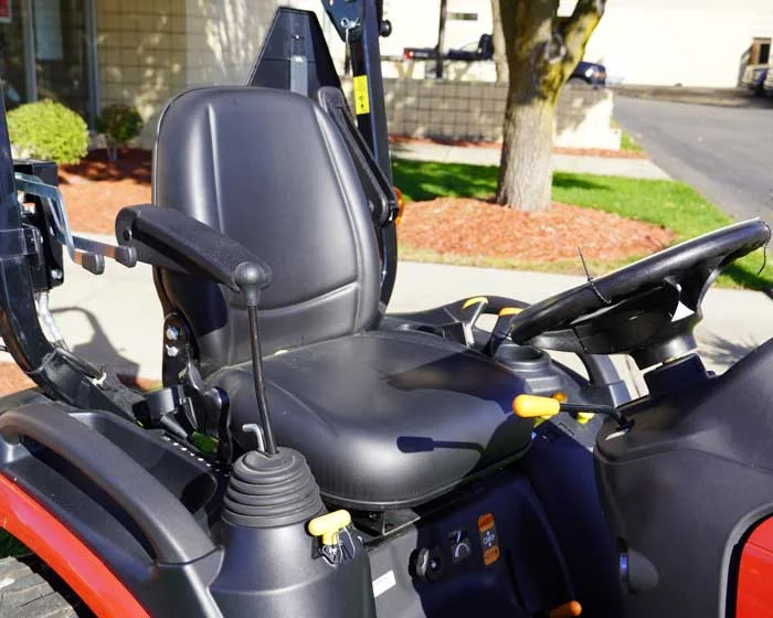 Yanmar Sa Series Compact Utility Tractor Sa325Bil 004763 Seat Left product image