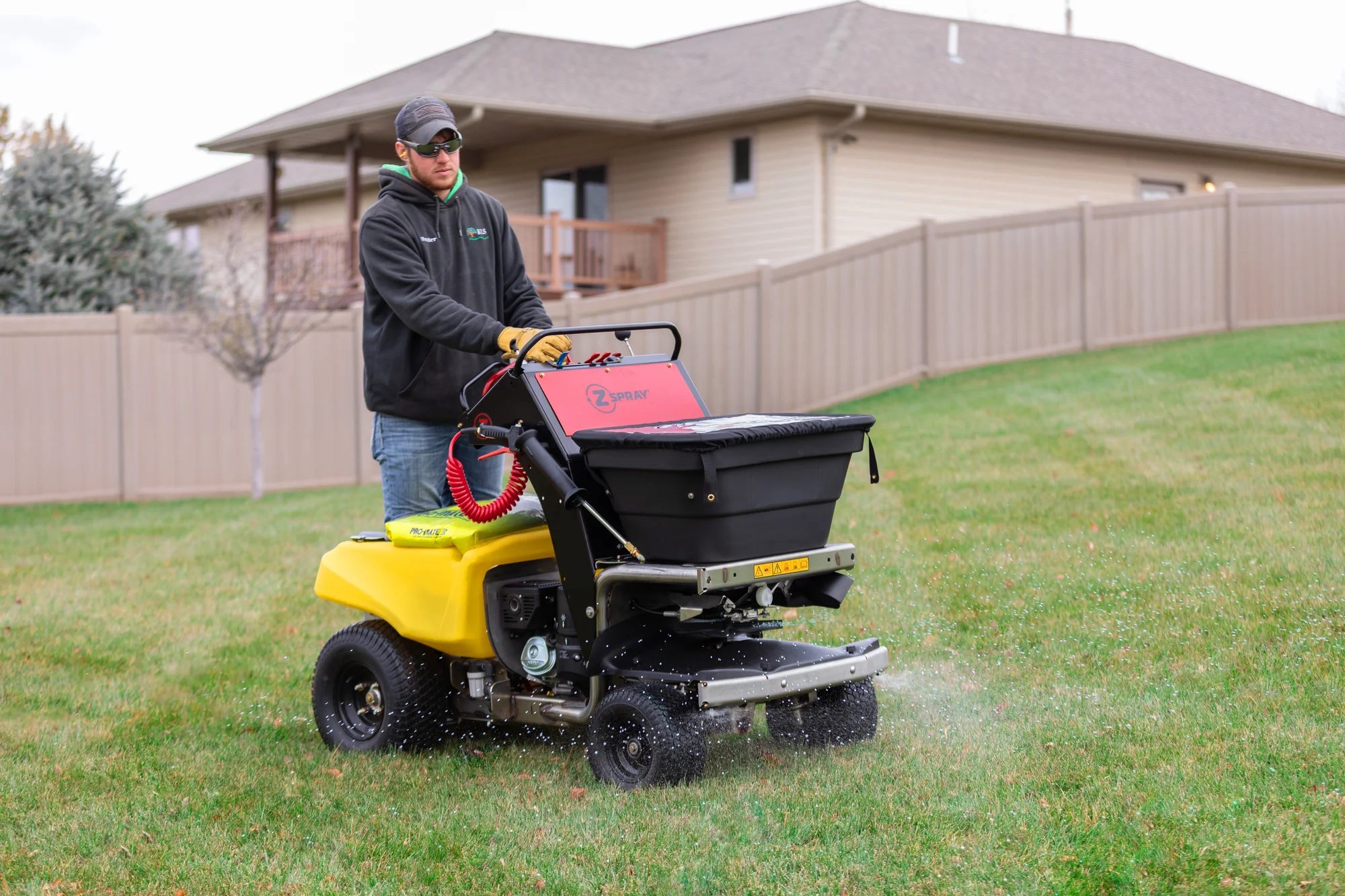 Z-Turf Z-Spray Lean-to-Steer Sprayer ZSL3620