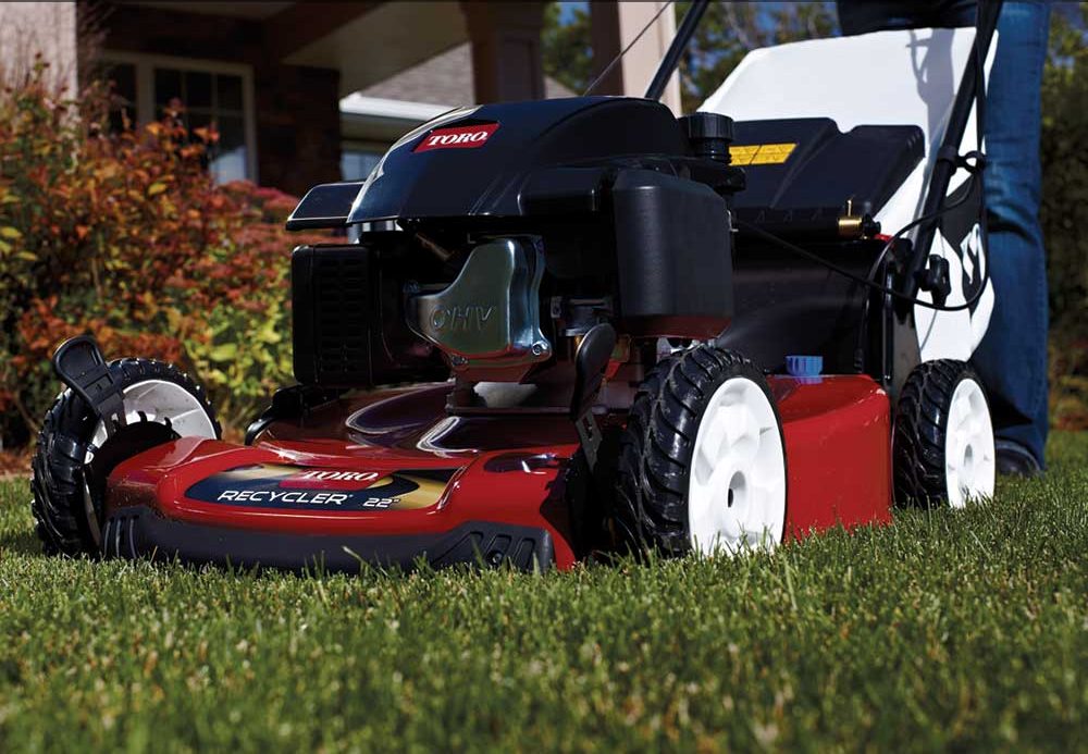 Types-of-Lawn-Mower-Blades- Featured Image