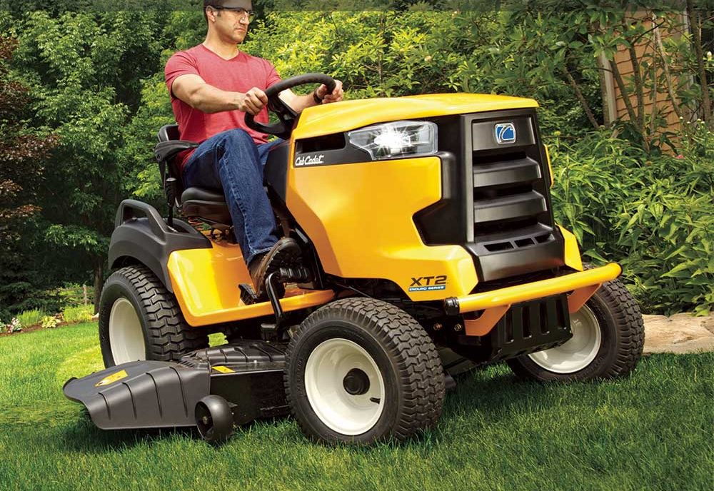 Lawn-Tractor-Battery-Maintenance - Featured Image