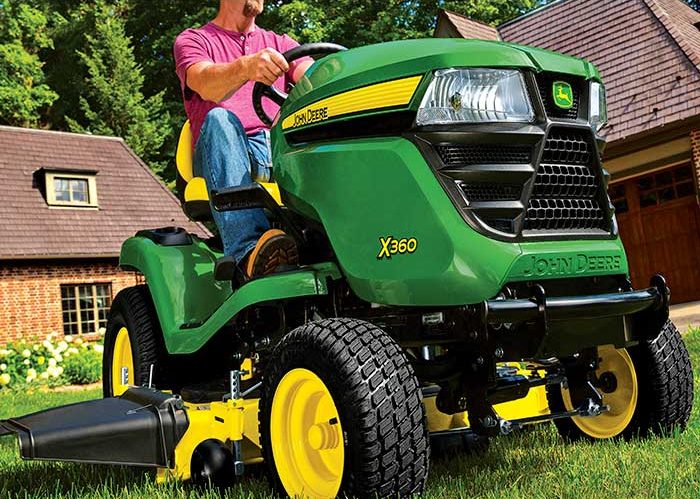 Buyer's Guide to John Deere X300 Series Lawn Tractors