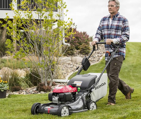 How to Replace a Lawn Mower Blade