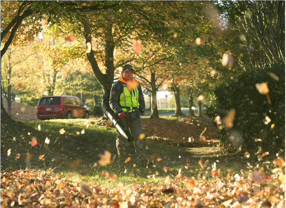 FALL SAFETY TIPS FOR USING OUTDOOR POWER EQUIPMENT