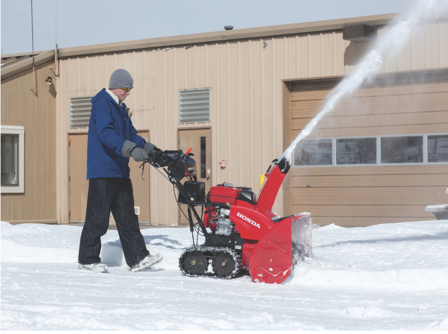 THE BENEFITS OF TRACK DRIVE SNOW BLOWERS